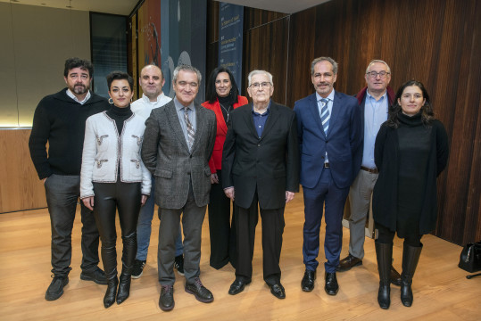 Plomada de Oro 441936